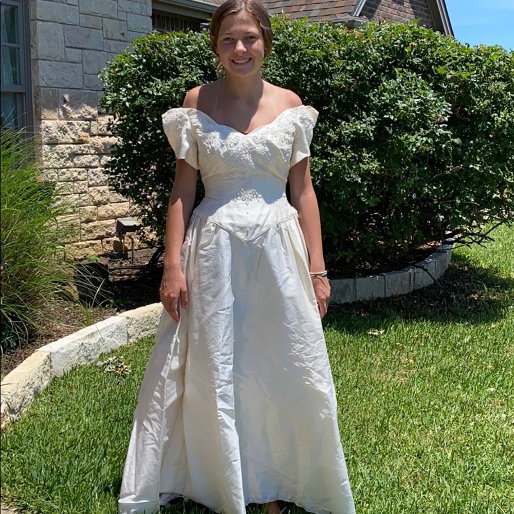 Wedding dress